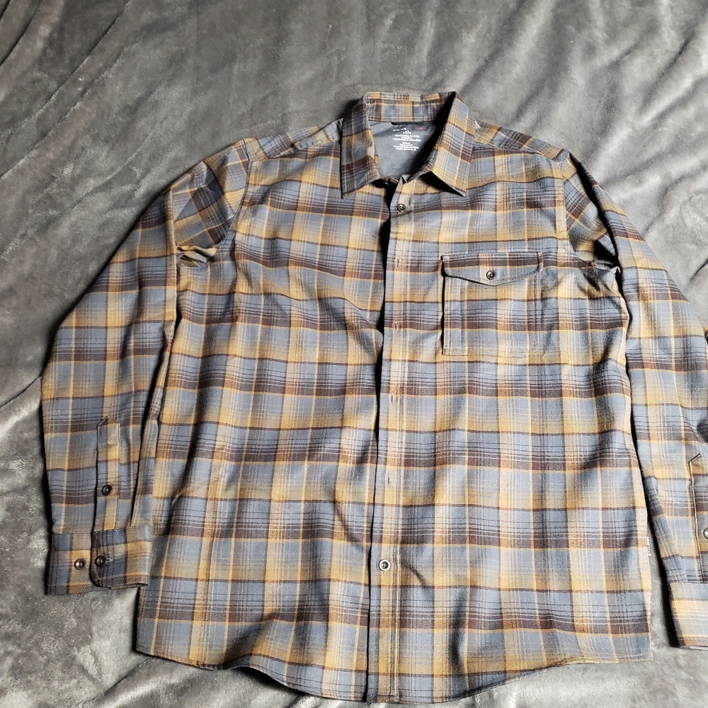 Swiss Tech Button Down